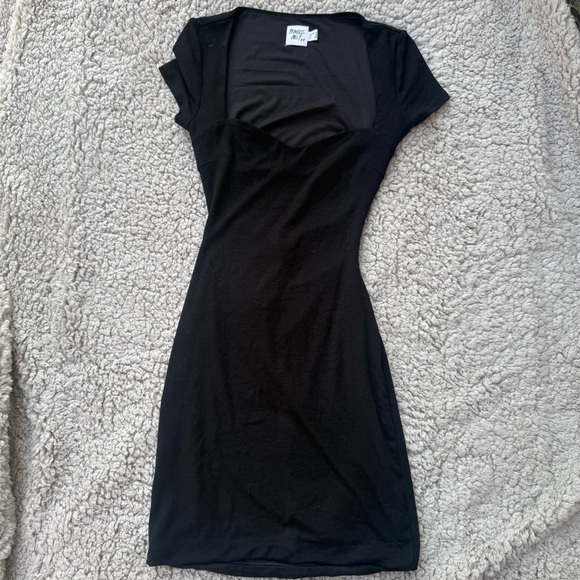 Princess Polly Nolan Short Sleeve Mini Dress Black - Picture 4 of 7